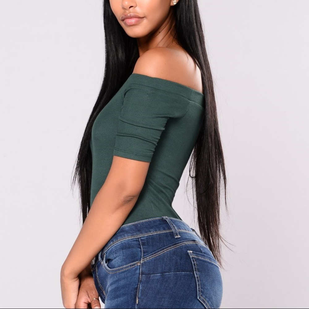 HUNTER GREEN OFF SHOULDER BODYSUIT - Picture 2 of 4